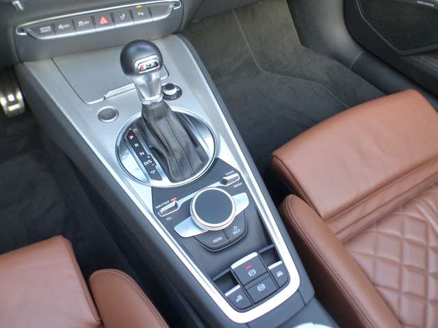 Audi TT Roadster - Photo