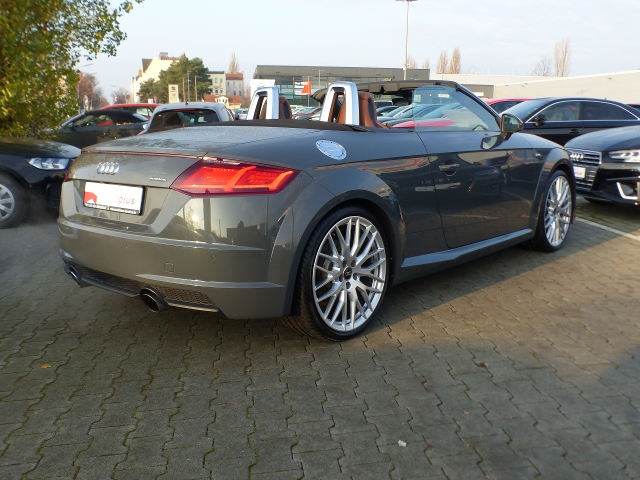 Audi TT Roadster - Photo