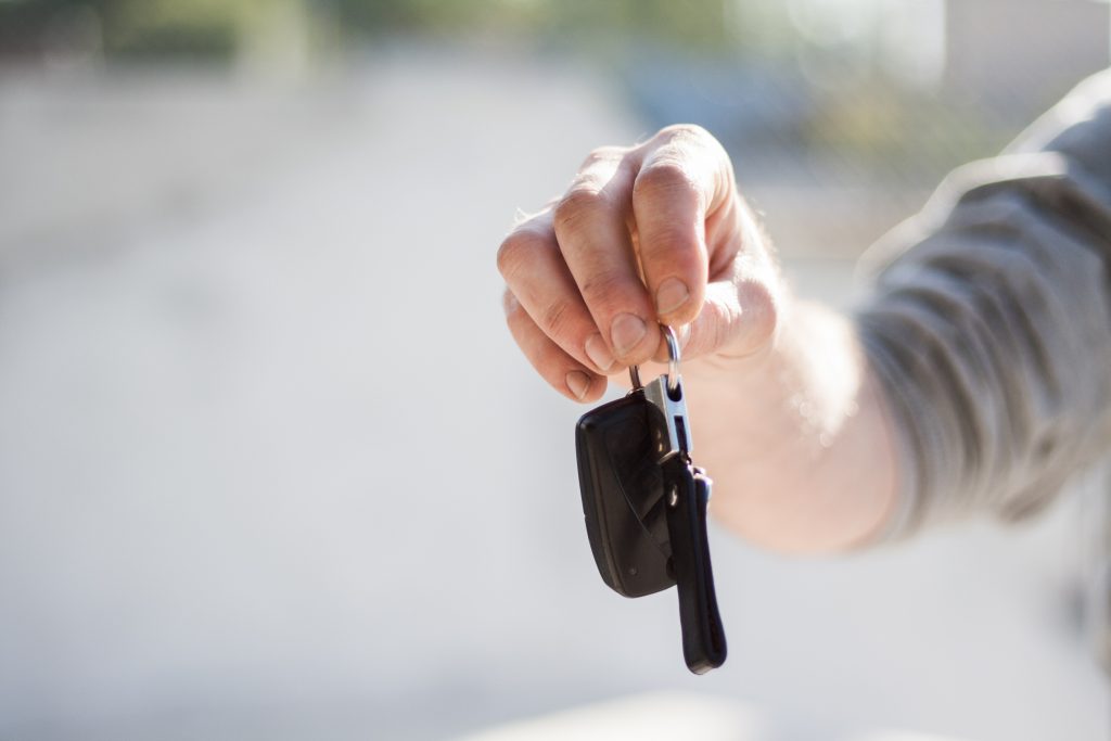 Come importare un'auto in Italia